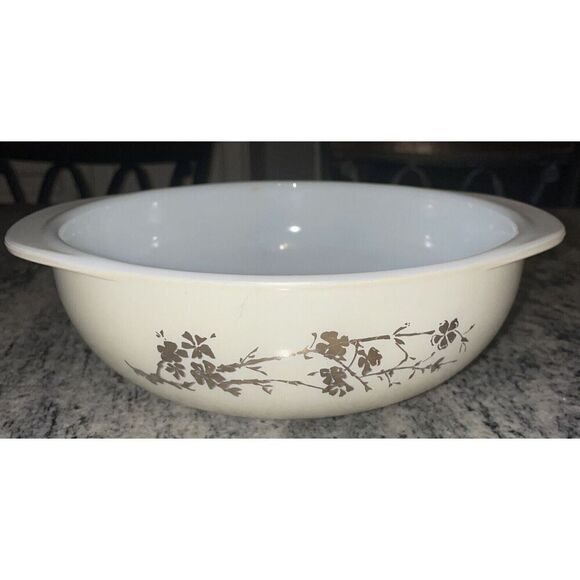 Vintage 1959 Pyrex Golden Branch #024 Round 2 Quart Promotional Casserole Dish - Picture 1 of 4